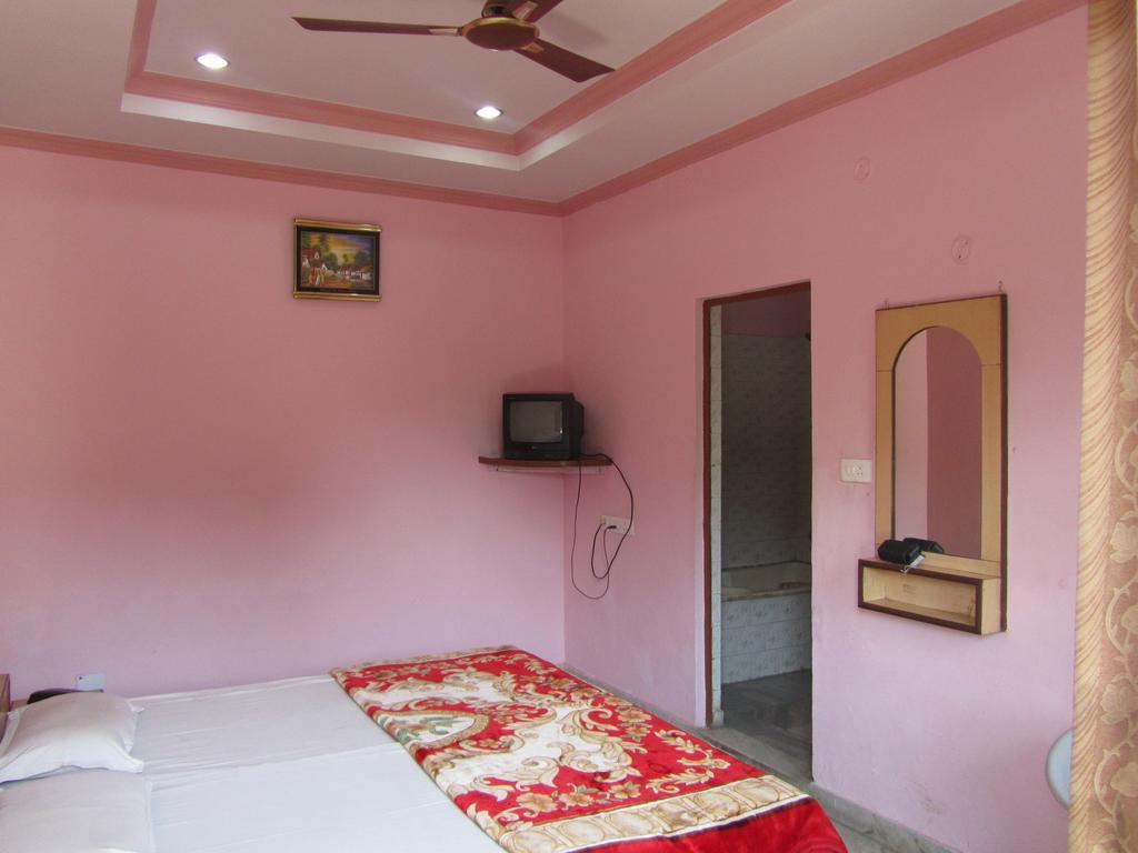 Hotel Sagar Agra  Oda fotoğraf