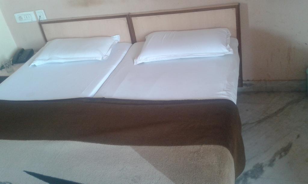 Hotel Sagar Agra  Oda fotoğraf